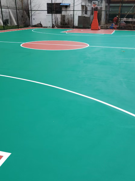 鹰潭 球场长期使用易出现地面开裂
